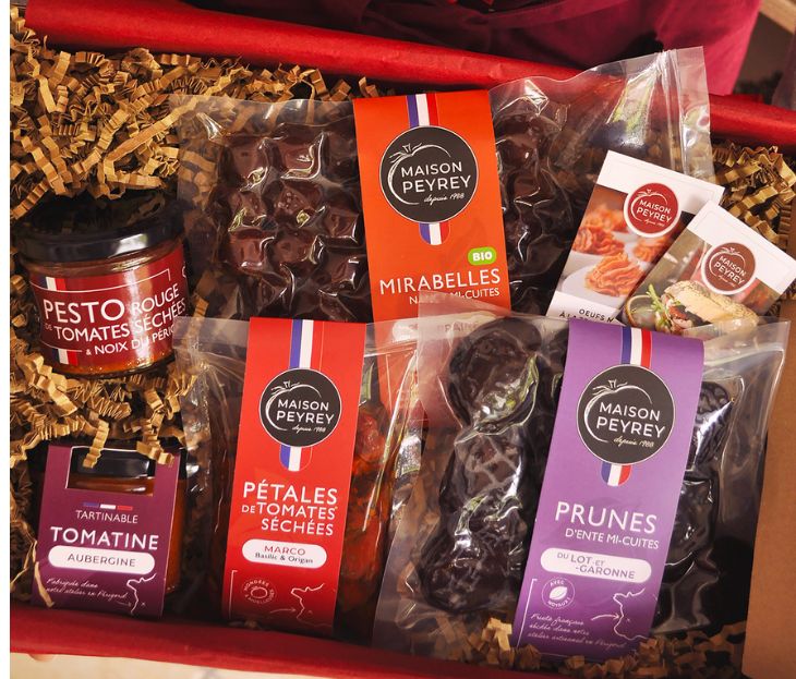 Coffret découverte gourmand de la Maison Peyrey contenant tomates séchées, pesto et fruits mi-cuits.
